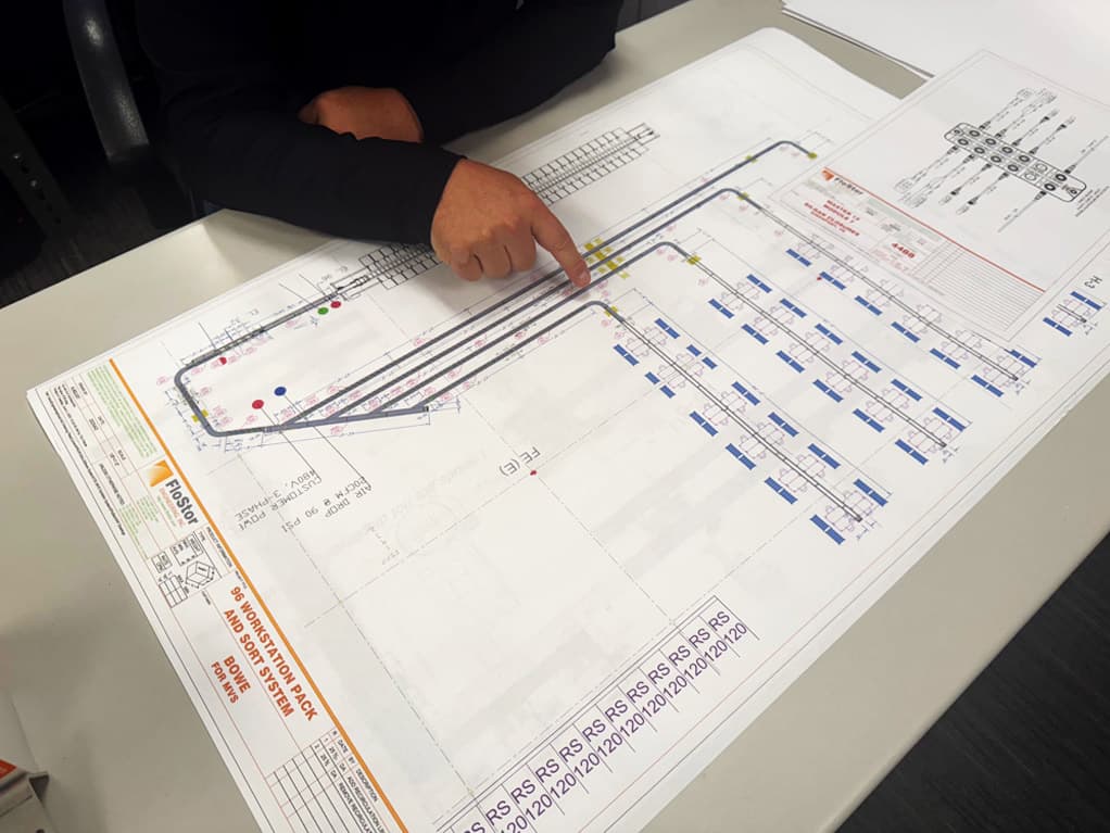 3D simulation of warehouse operations showing material flow