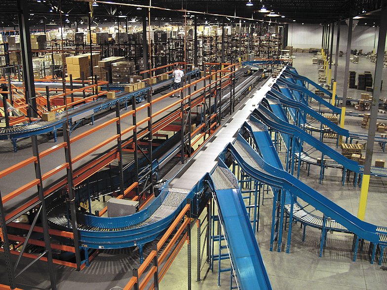 Distribution center conveyor